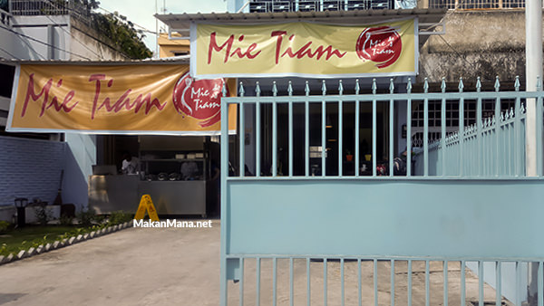 Mie Tiam Jln Madonglubis, Medan