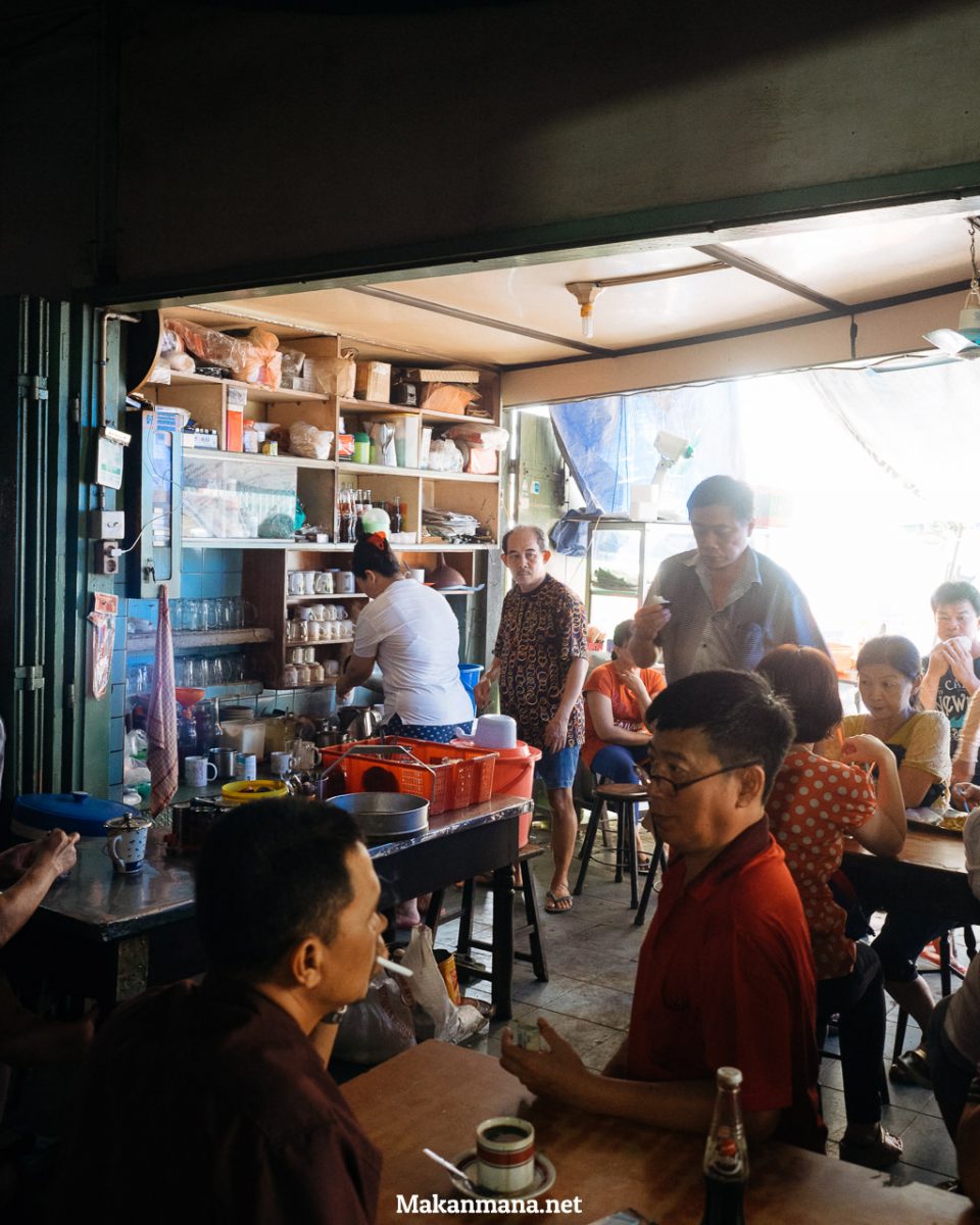 Food Hunting: What to eat in Pasar Sambas